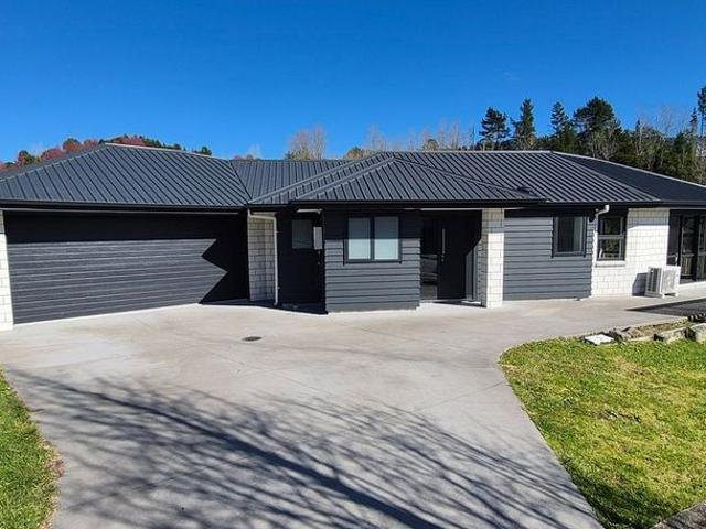 310 Lakes Boulevard, Pyes Pa, Tauranga