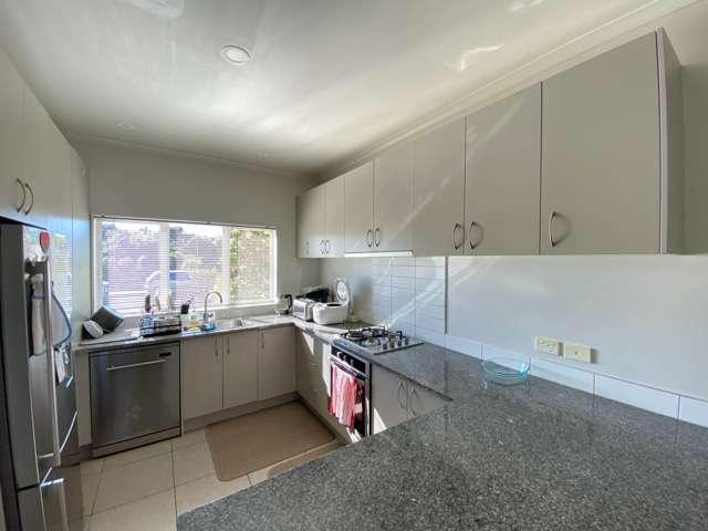 3/10 Salford Crescent, Flat Bush, Manukau City