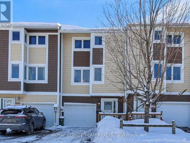 310 Salter Crescent, Ottawa, ON, K2K 1Z3 townhouse for sale | Listing ID X11978 | Royal LePage