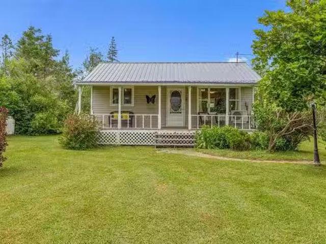 3117 Brackley Point Road, Brackley Beach, PE, C1E 2N9 house.