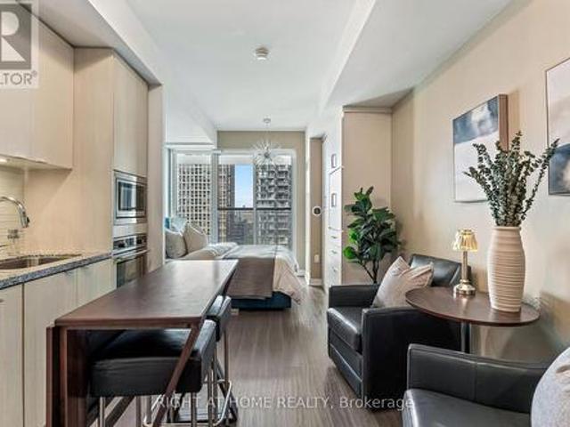 3110 Blue Jays Way, Toronto, ON, M5V 0N5 condo for sale | Listing ID C13621 | Royal LePage