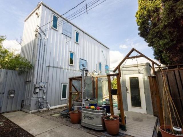 3112 Steele St, Victoria, BC, V8Z 3N8 Single Family Property For Sale | Listing ID 1030 | Royal LePage