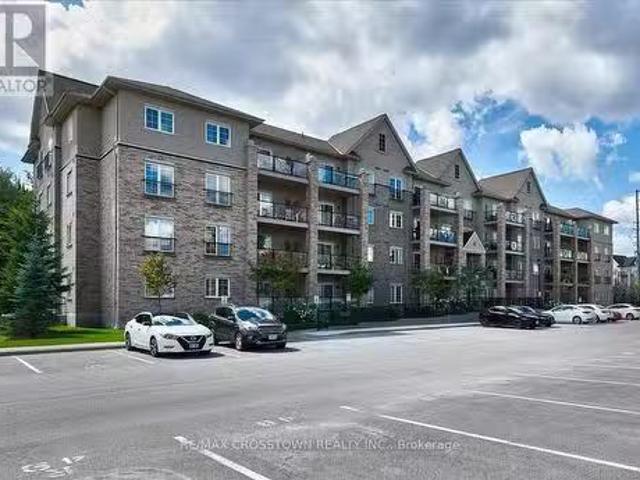311 41 Ferndale Drive S, Barrie, ON, L4M 1B8 condo for sal.