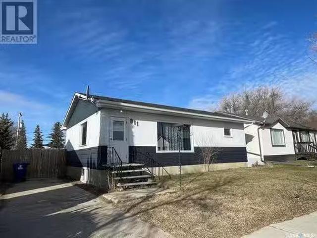 311 4Th Street W, Kindersley, SK, S0L 1S0 house for sale Li.