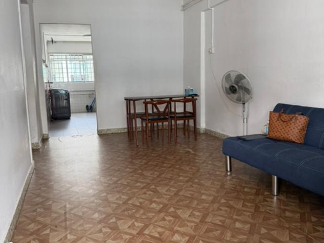 311 Hougang Avenue 5 HDB Apartment For Rent, $2,900, 2 Bed 2 Bath 796 sqft $3.64 psf