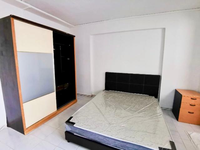 311 Ubi Avenue 1 HDB Apartment For Sale, $560,000, 3 Bed 2 Bath 904 sqft $619.00 psf