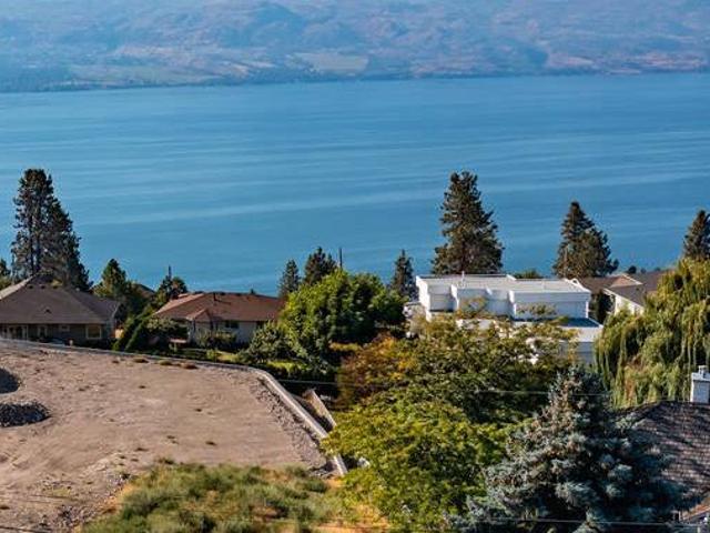 3127 Thacker Drive West Kelowna BC V1Z 1X6