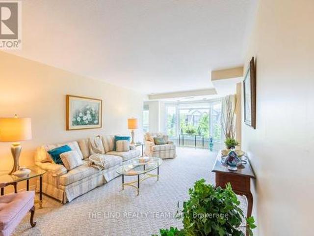 312 85 Wellington Street W, Aurora, ON, L4G 2P2 condo for sale | Listing ID N13447 | Royal LePage