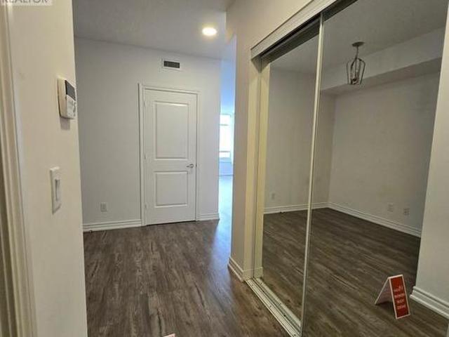 312 9 Jane Street, Vaughan, ON, L6A 0J9 condo for sale | Listing ID N12321 | Royal LePage