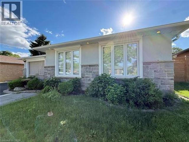 3135 Palmer Drive, Burlington, ON, L7M 1L2 house for sale | Listing ID 40840 | Royal LePage