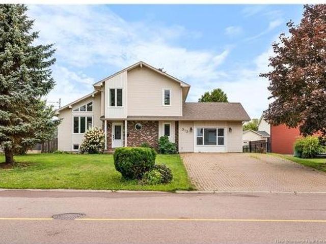 313 Gaspé, Dieppe, NB, E1A 6C6 house for sale | Listing ID NB146227 | Royal LePage