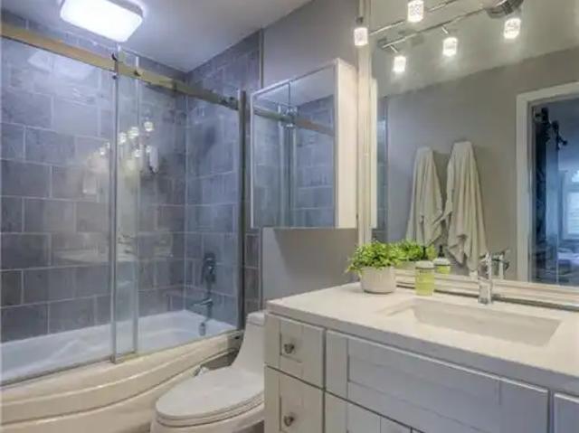 313 GEORGE Street N Unit# 4