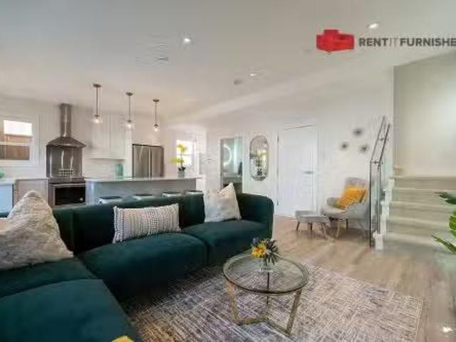 3143 8Th Avenue E, Vancouver, BC, V5M 1X5 house for lease L.
