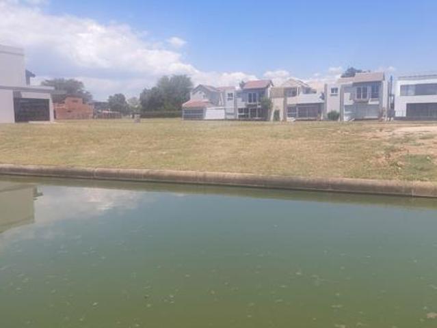 314 m² Land available in The Island Estates