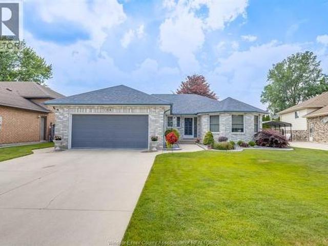 314 Menard, Lasalle, ON, N9J 1C4 house for sale | Listing ID 26016 | Royal LePage