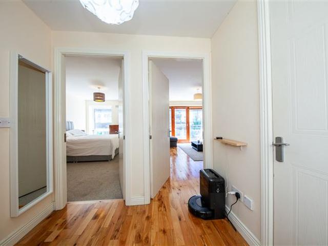 315,000 | Apartment 323 Block E Castleforbes Square, IFSC, Dublin 1 Madden Property 5003 MyHome. Ie Residential
