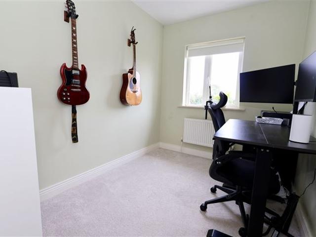 315,000 | 46 Sli an Choiste, Monksland, Athlone, Co. Roscommon Sherry FitzGerald Quain 5017 MyHome. Ie Residential