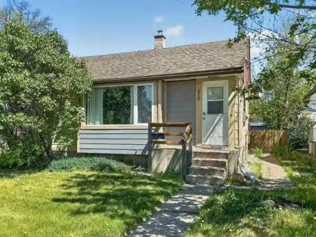 315 16 Street North, Lethbridge, AB, T1H 3A2 house for sale.