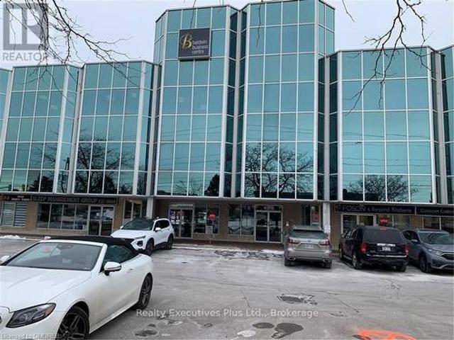 315 466 Speers Road, Oakville Qe Queen Elizabeth, ON, L6K 3W9 commercial for lease | Listing ID W12970 | Royal LePage