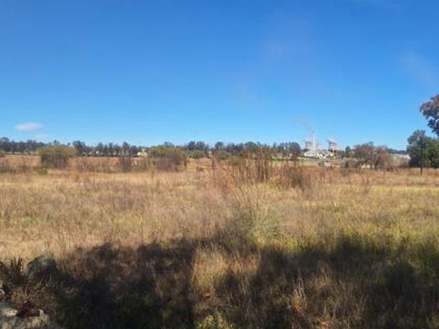 315 m² Land available in Secunda