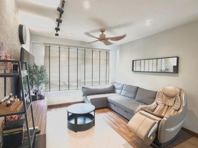 315B Yishun Greenwalk HDB Apartment For Sale, $649,888, 3 Bed 2 Bath 990 sqft $656.00 psf