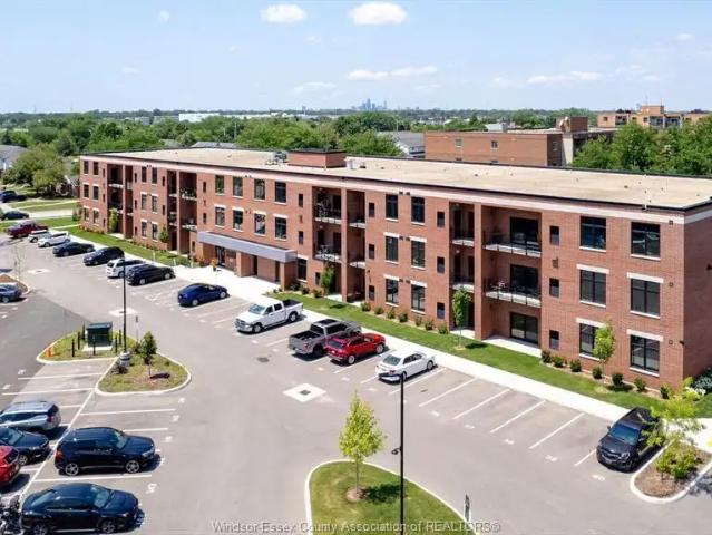 3160 MEADOWBROOK LANE Unit# 103