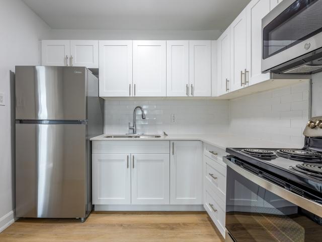 316 320 Lonsdale 3 Bedroom [object Promise] for Rent