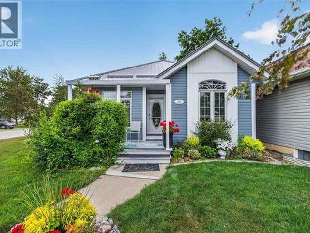 316 Jacs Court, Petrolia, ON, N0N 1R0 house for sale | Listing ID 26020 | Royal LePage