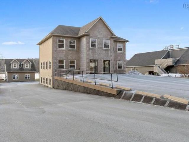 3175 Highway 2, Fall River, NS, B2T 1J5 commercial for sale | Listing ID 202602 | Royal LePage
