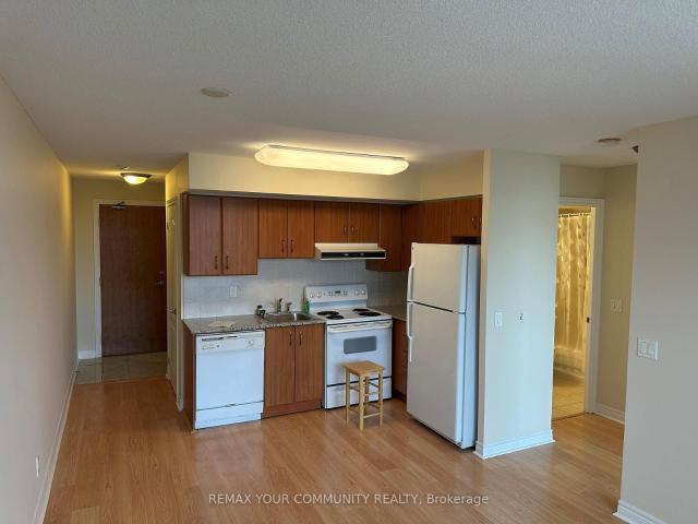 317 50 Disera Drive, Thornhill | For Sale @ $408,900 | Condos. Ca