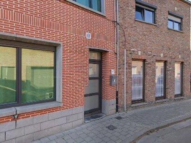 317 m2 office space for rent in Zele