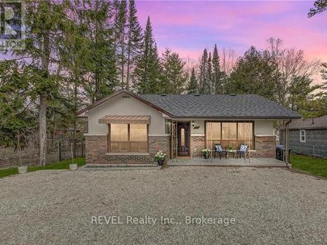 3184 Mosley Street, Wasaga Beach, ON, L9Z 1V4 house for sale | Listing ID S13530 | Royal LePage