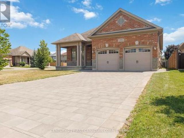3183 Pincombe Drive, London South W, ON, N6L 0B4 house for sale | Listing ID X13548 | Royal LePage