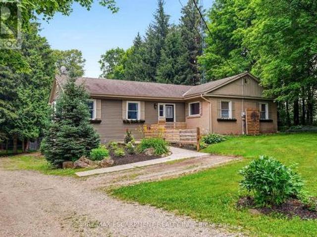 318 10Th Concession Road E, Hamilton, ON, L8B 1H6 house for sale | Listing ID X13579 | Royal LePage