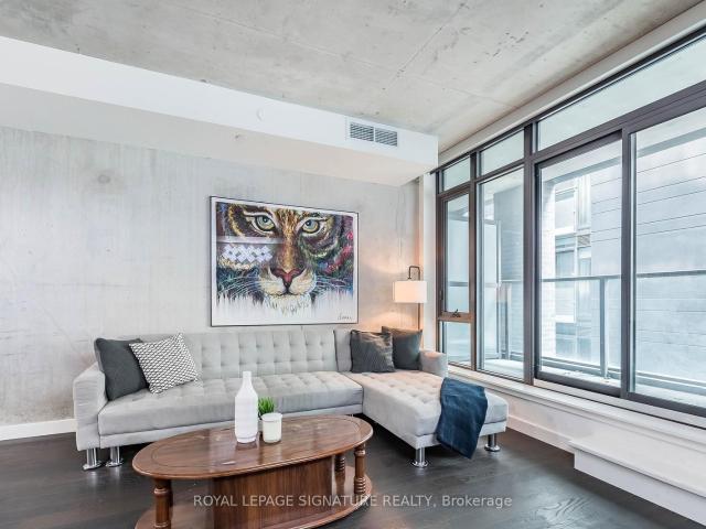 318 111 Bathurst Street, Toronto | Leased, C13588 | Condos. Ca