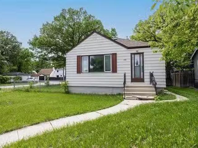 318 Woodlawn St, Winnipeg, MB, R3J 2J1 house for sale Listi.