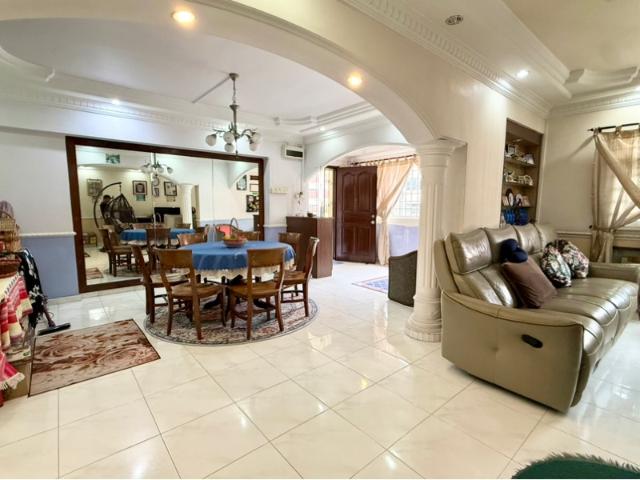 318 Tampines Street 33 HDB Apartment For Sale, $788,000, 3 Bed 2 Bath 1,399 sqft $563.00 psf