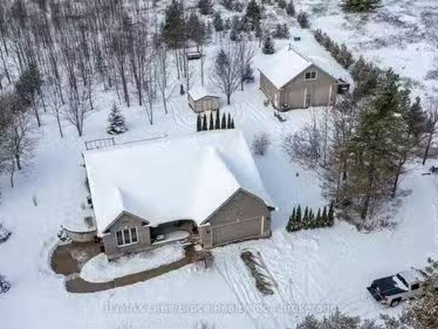 319586 Grey Road 1 Road, Georgian Bluffs, ON, N0H 1S0 house.