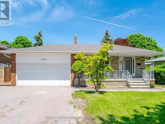 3195 Golden Orchard Drive, Mississauga, ON, L4Y 3G7 house for sale | Listing ID W13474 | Royal LePage