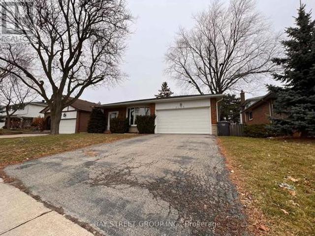 3195 Valmarie Avenue, Mississauga, ON, L5C 2A4 house for lease | Listing ID W13157 | Royal LePage