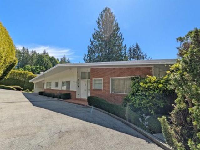 3196 Thompson Place, West Vancouver, BC, V7V 3E4 house for sale | Listing ID R3123 | Royal LePage