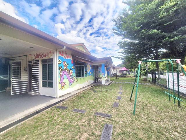 3197 SqFt CORNER LOT Single Storey Taman Semenyih Permai Semenyih