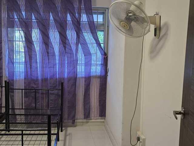 319 Sembawang Close Common Room Near MRT, Sun Plaza All Races!