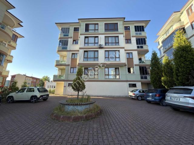 3+1 145 M2 Site İçi Müstakil Garajlı Aktıp Yakını Kiralık Daire