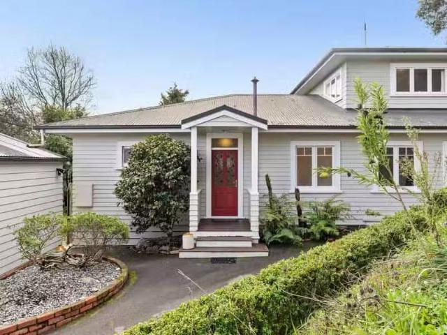 31 Tahunanui Drive, TAHUNANUI, Nelson For Sale