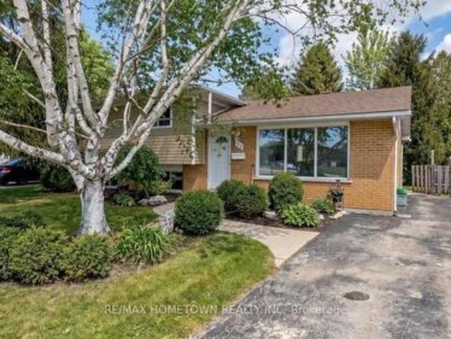 31 Vanier Drive, Brockville, ON, K6V 3J6 house for sale | Listing ID X13515 | Royal LePage
