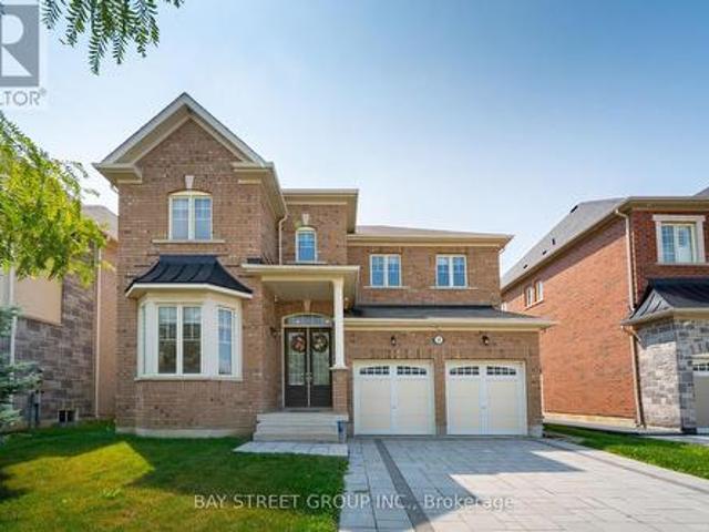 31 Woodgate Pines Drive, Vaughan, ON, L4H 4A8 house for sale | Listing ID N13619 | Royal LePage