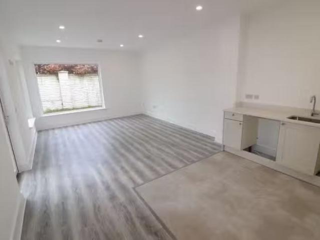 31 Amharc Abhann, Knock Hill, Ennis Road, Co. Limerick, V9462T.
