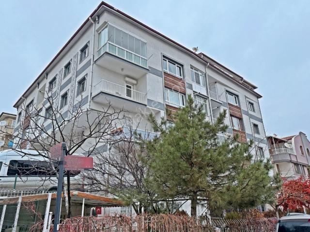 3+1 Ara Katta Geniş Dubleks Cadde Yakını Kilerli Yapılı Kök Tapu