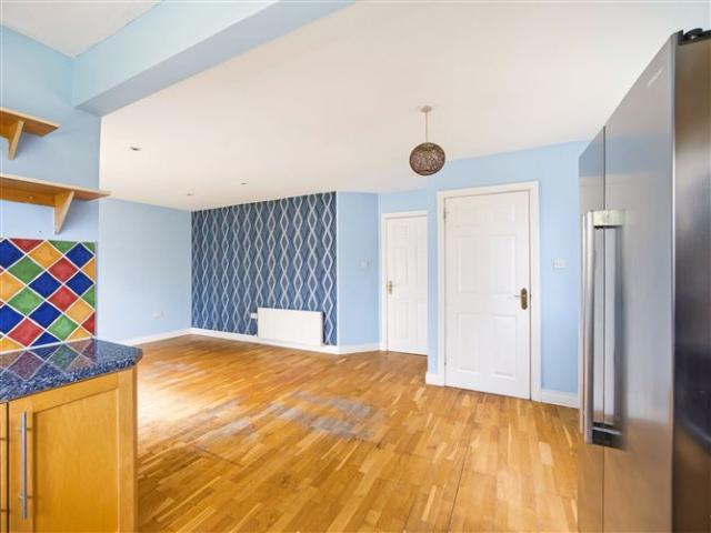 365,000 | 31 Ballymany Manor, Newbridge, Co. Kildare Byrne Malone Estate Agents 4991 MyHome. Ie Residential